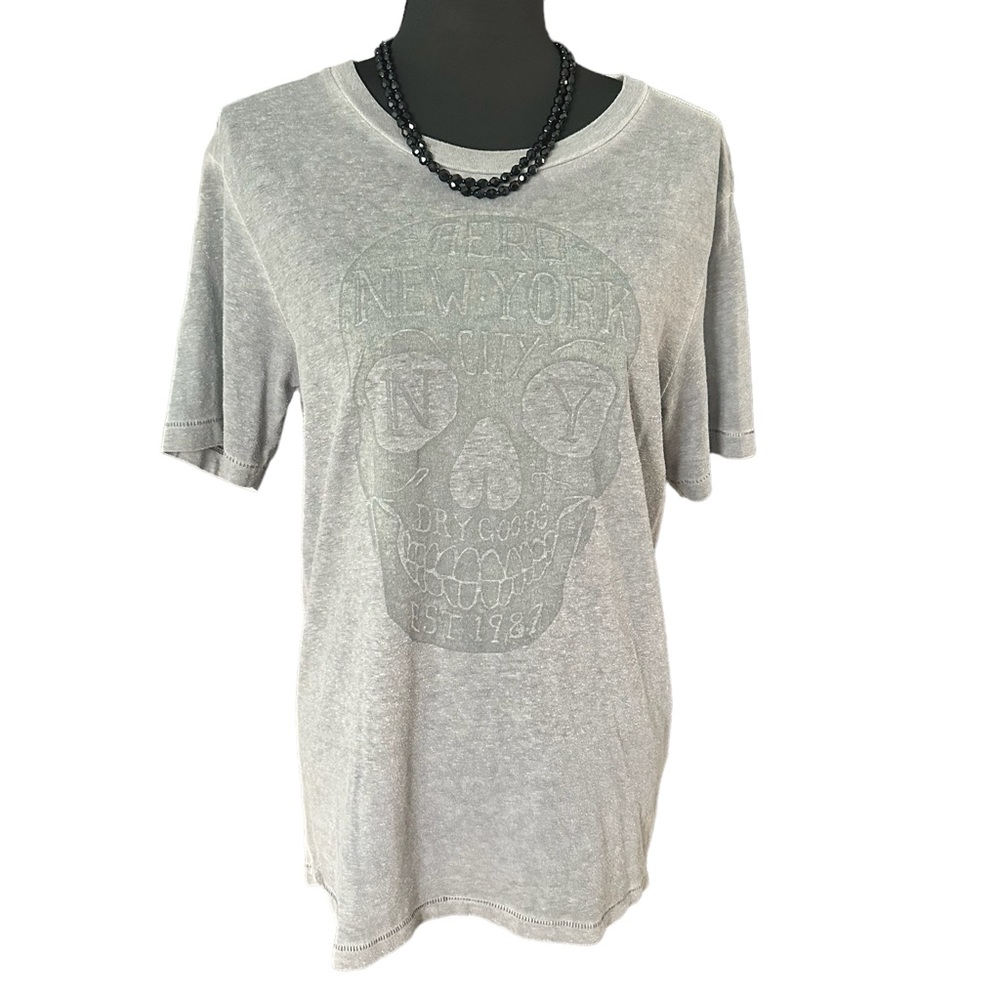 Aeropostale Short Sleeve Skull T-Shirt Size Small